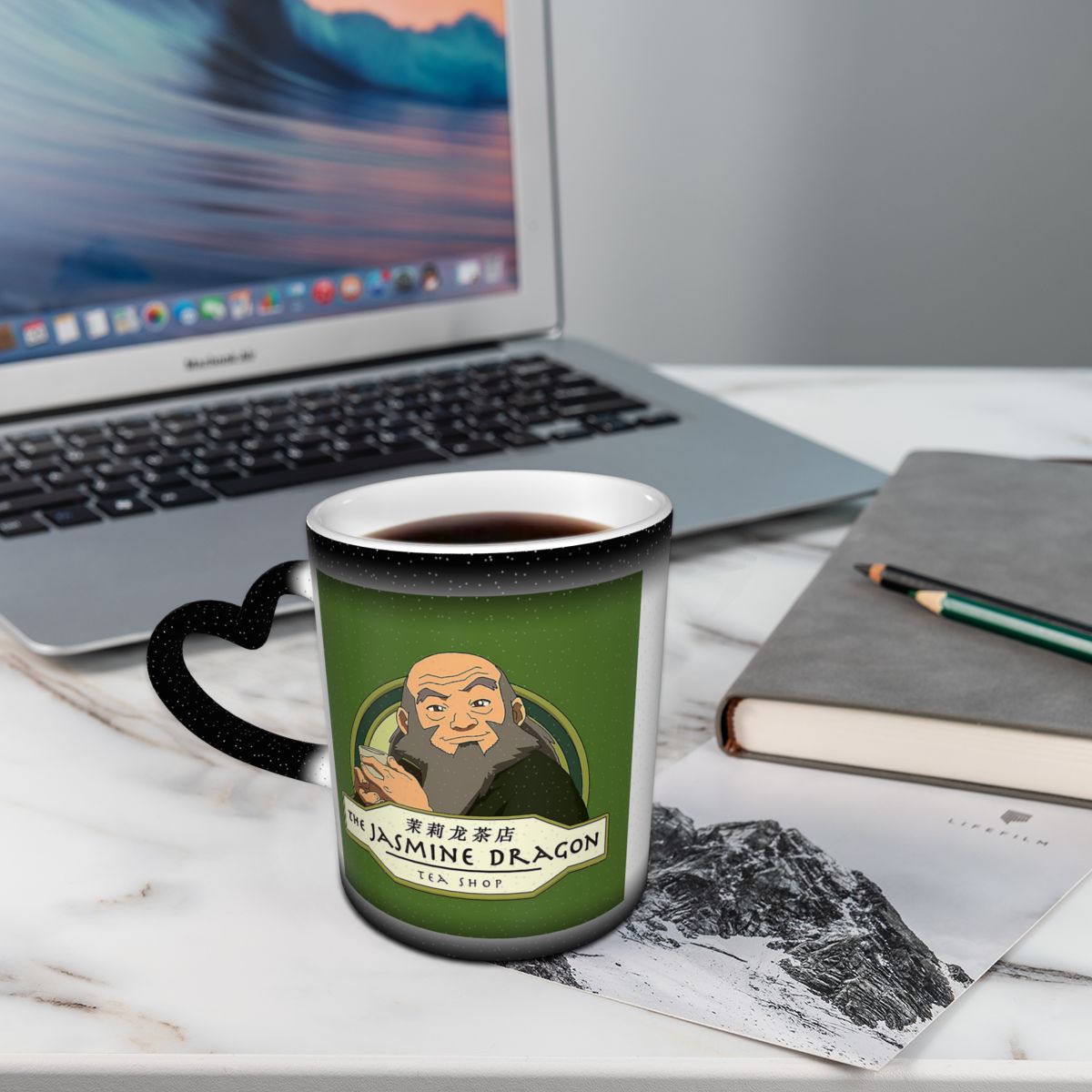 Coffee Jasmine Tea - Caneca de Cerâmica Avatar: The Last